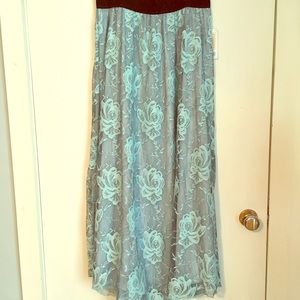 BNWT Small Lularoe Lace Rose Fabric Lucy